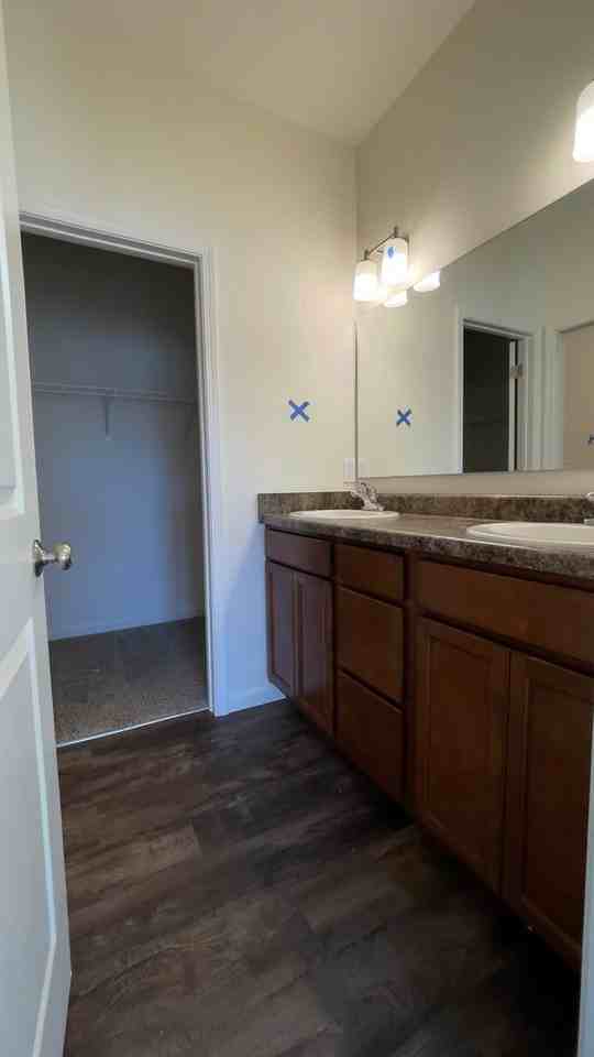 151 Wadsworth Ct - Photo 7 of 20