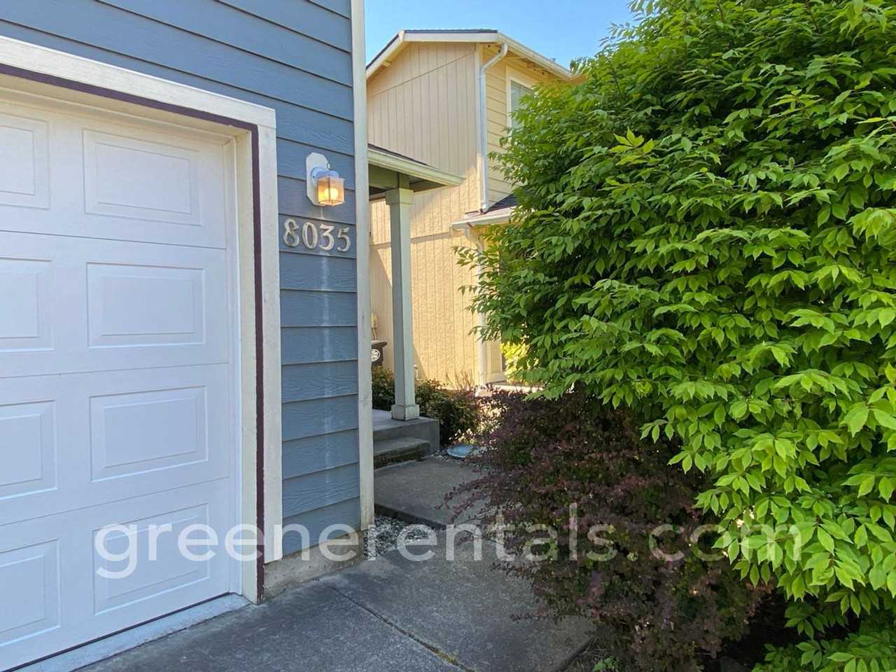 8035 26th Ave Se - Photo 3 of 35