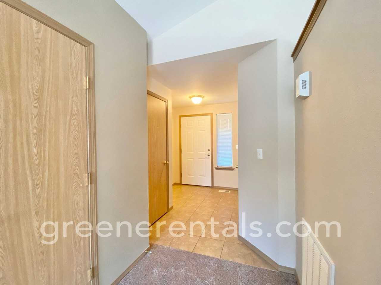 8035 26th Ave Se - Photo 5 of 35