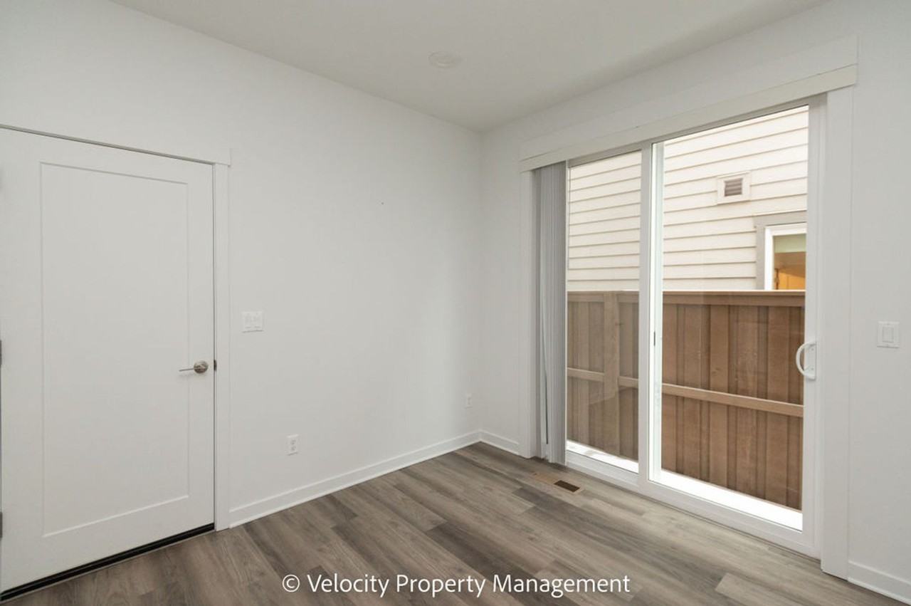 2557 Ne Purcell Blvd - Photo 6 of 17