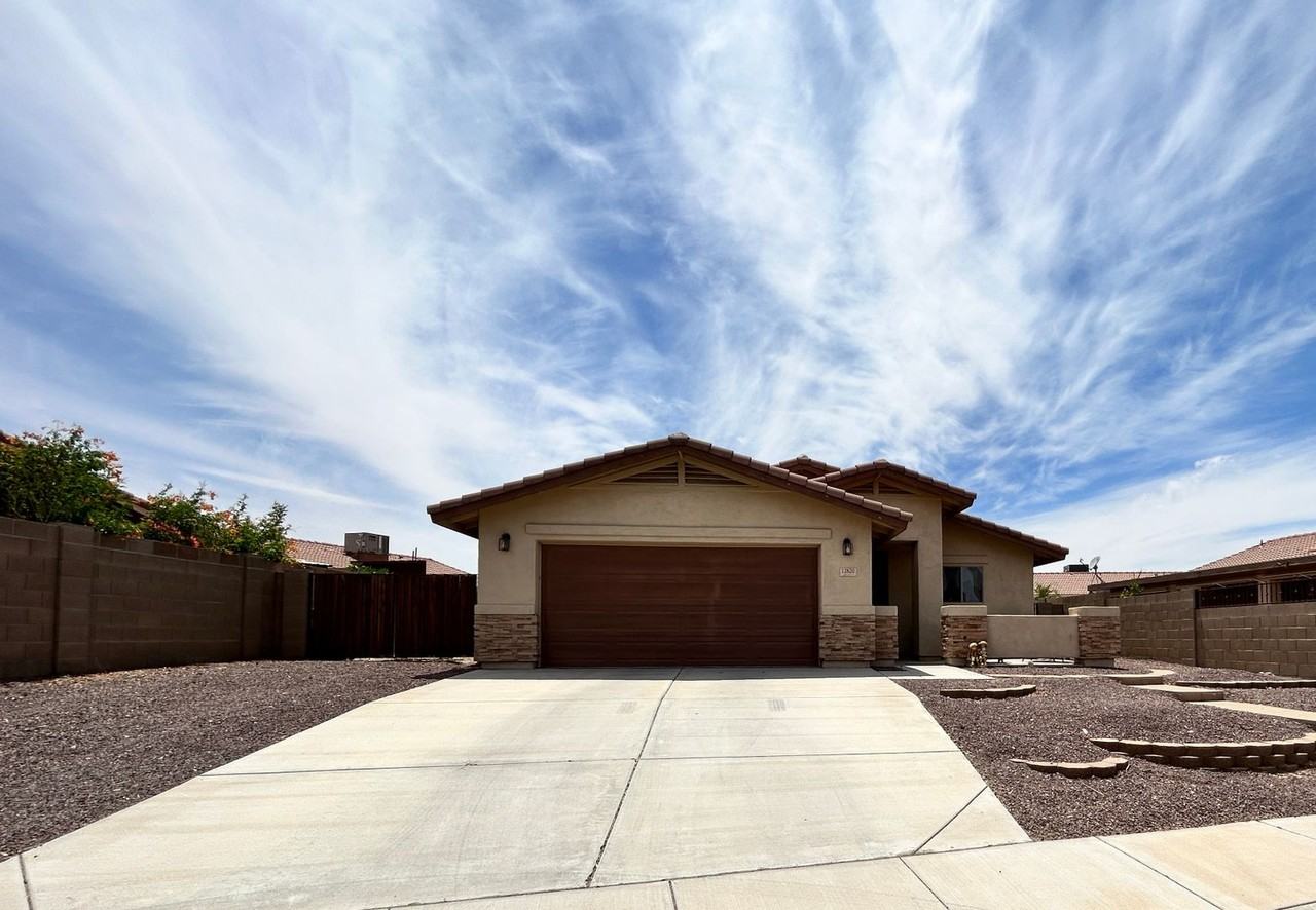 12620 S Driftwood Dr - Photo 2 of 28