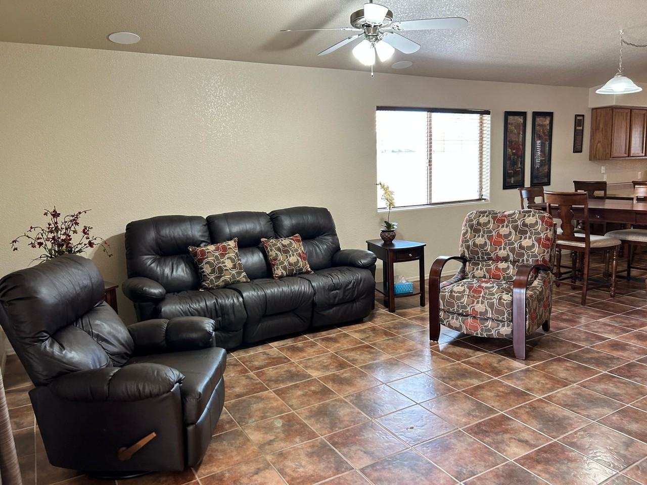 12620 S Driftwood Dr - Photo 4 of 28