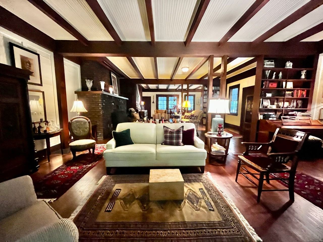 515 Ferncliff Ave Ne - Photo 6 of 41