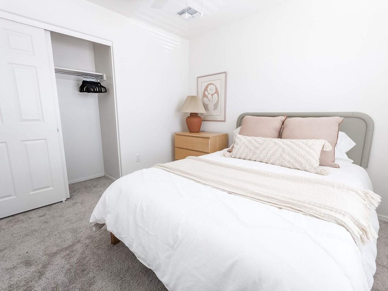 1097 East Ascent Street - Photo 6 of 17