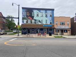 featured image of 585 Niagara St