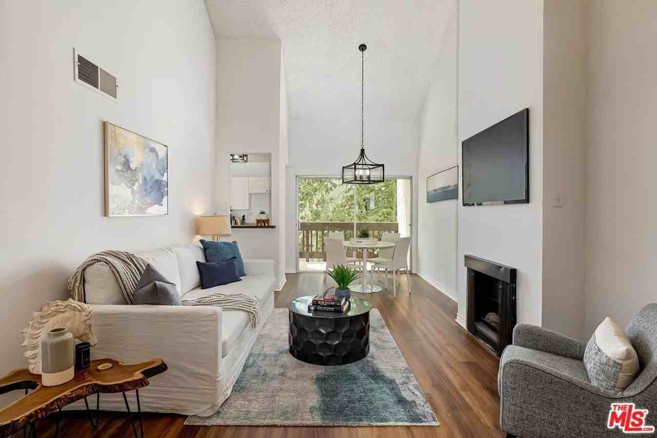 6306 Summertime Ln - Photo 4 of 18