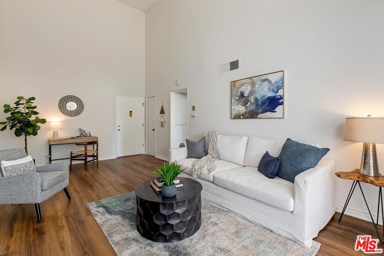 6306 Summertime Ln - Photo 5 of 18