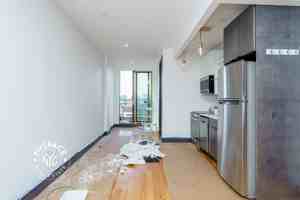 featured image of 294 Grove St #5