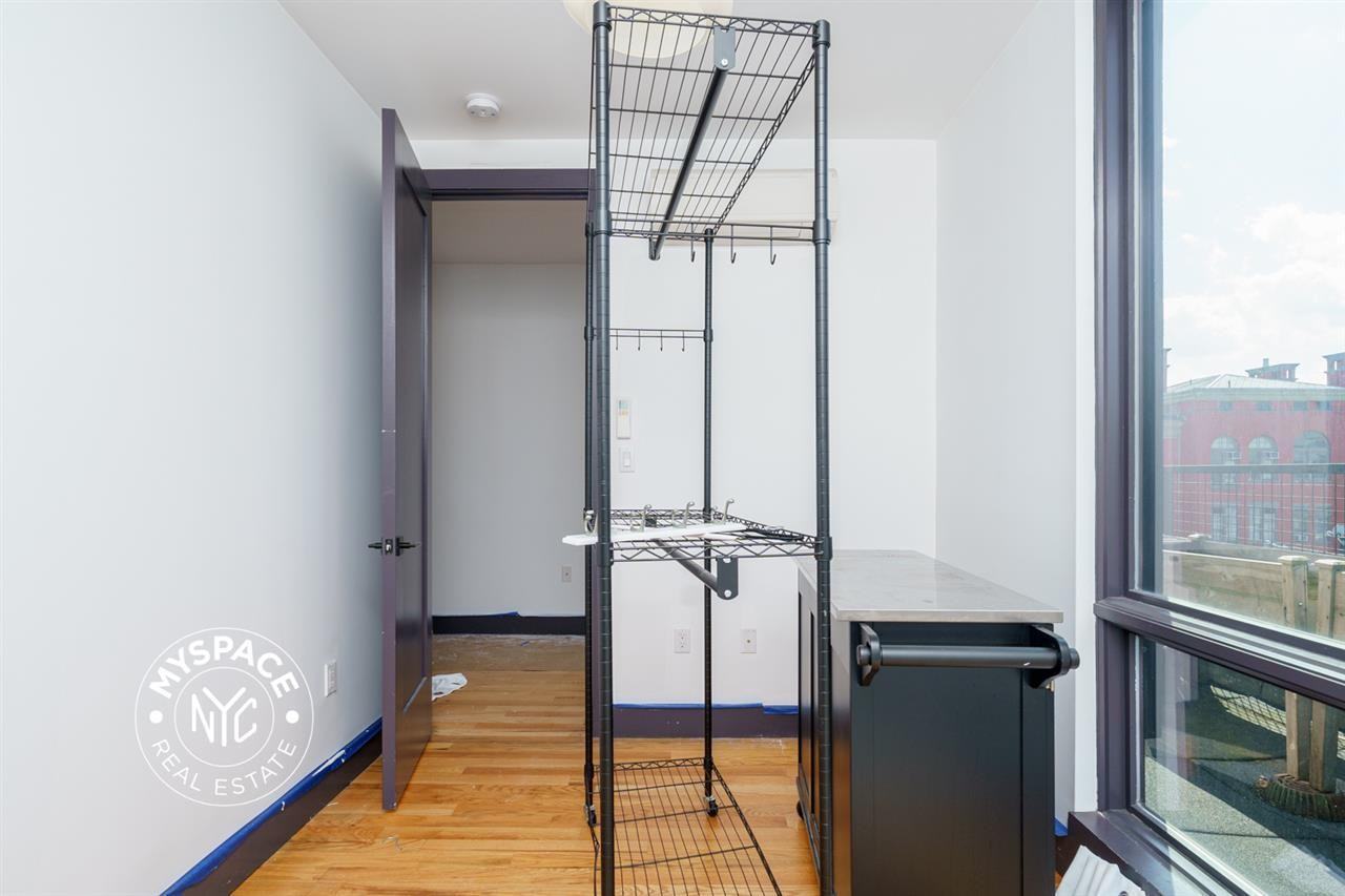 294 Grove St #5 - Photo 5 of 12