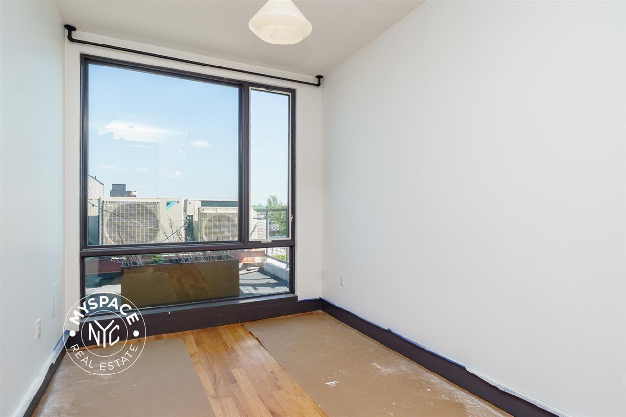 294 Grove St #5 - Photo 6 of 12