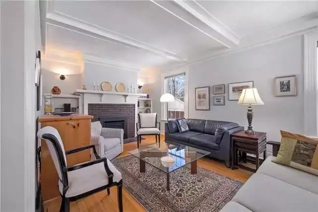 144 Kingsway - Photo 2 of 21