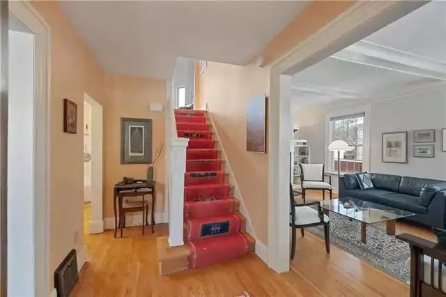 144 Kingsway - Photo 3 of 21