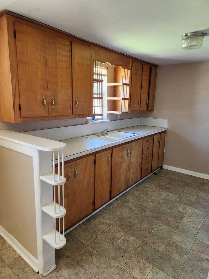 420 Mayfair Way - Photo 2 of 13