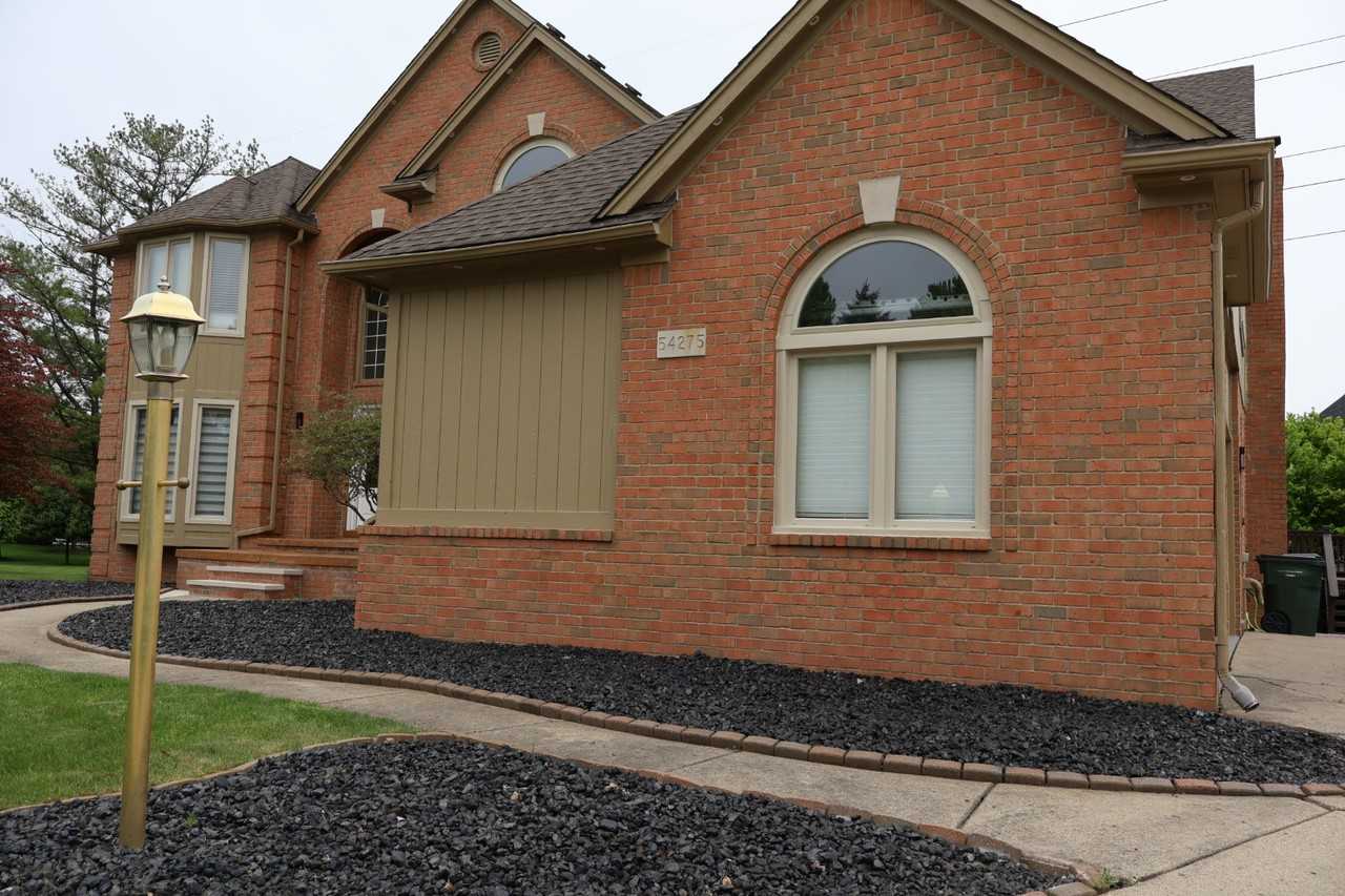 54275 Talon Court - Photo 3 of 70