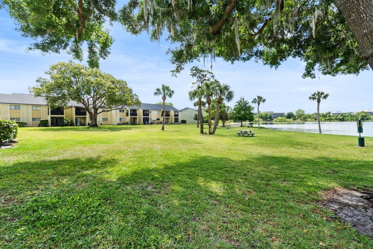 936 Lake Destiny Rd #C - Photo 5 of 17