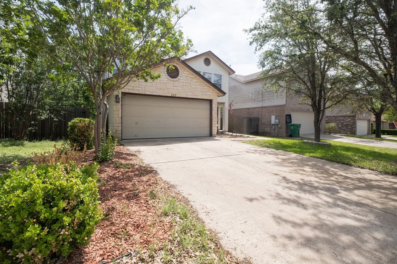 2412 Byfield Dr - Photo 3 of 23