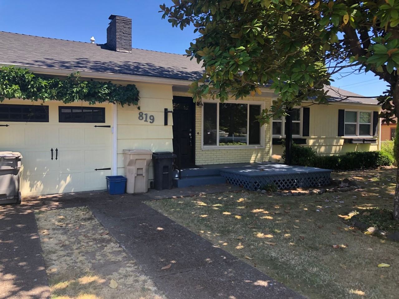 819 Nw 36th St - Photo 3 of 24