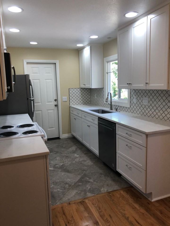 819 Nw 36th St - Photo 4 of 24