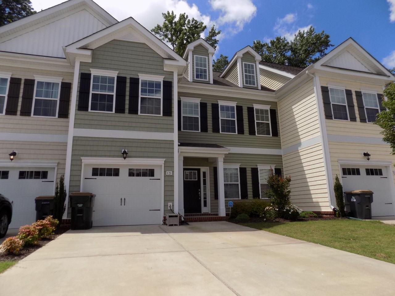121 Wineberry Way - Photo 3 of 37
