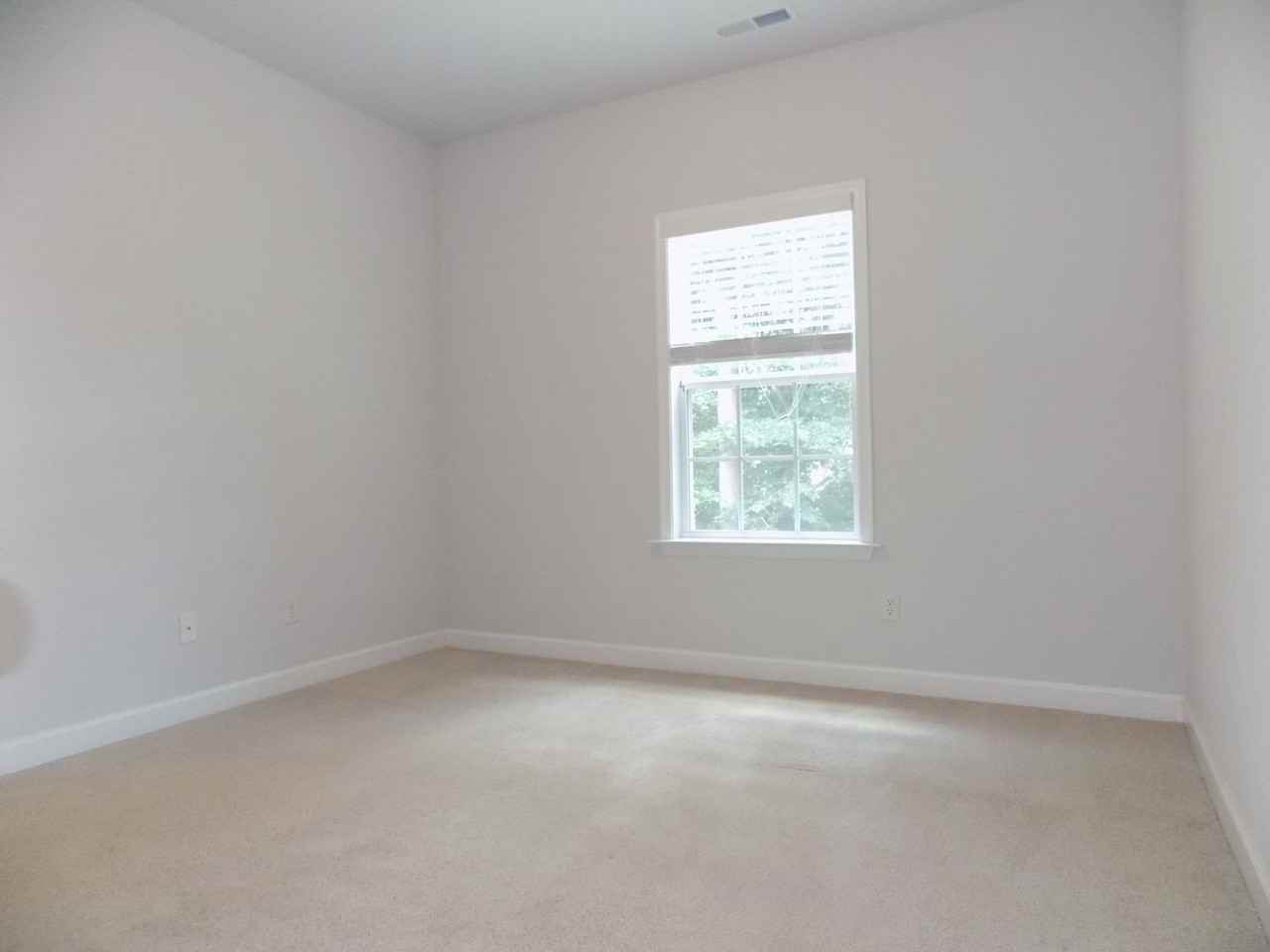 121 Wineberry Way - Photo 4 of 37