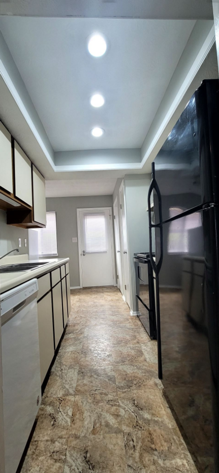 3508 Spanish Villa Dr #1 - Photo 7 of 21