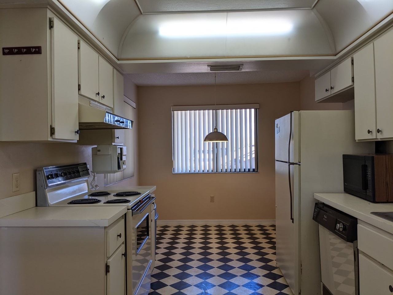 3035 Finsterwald Dr - Photo 6 of 19