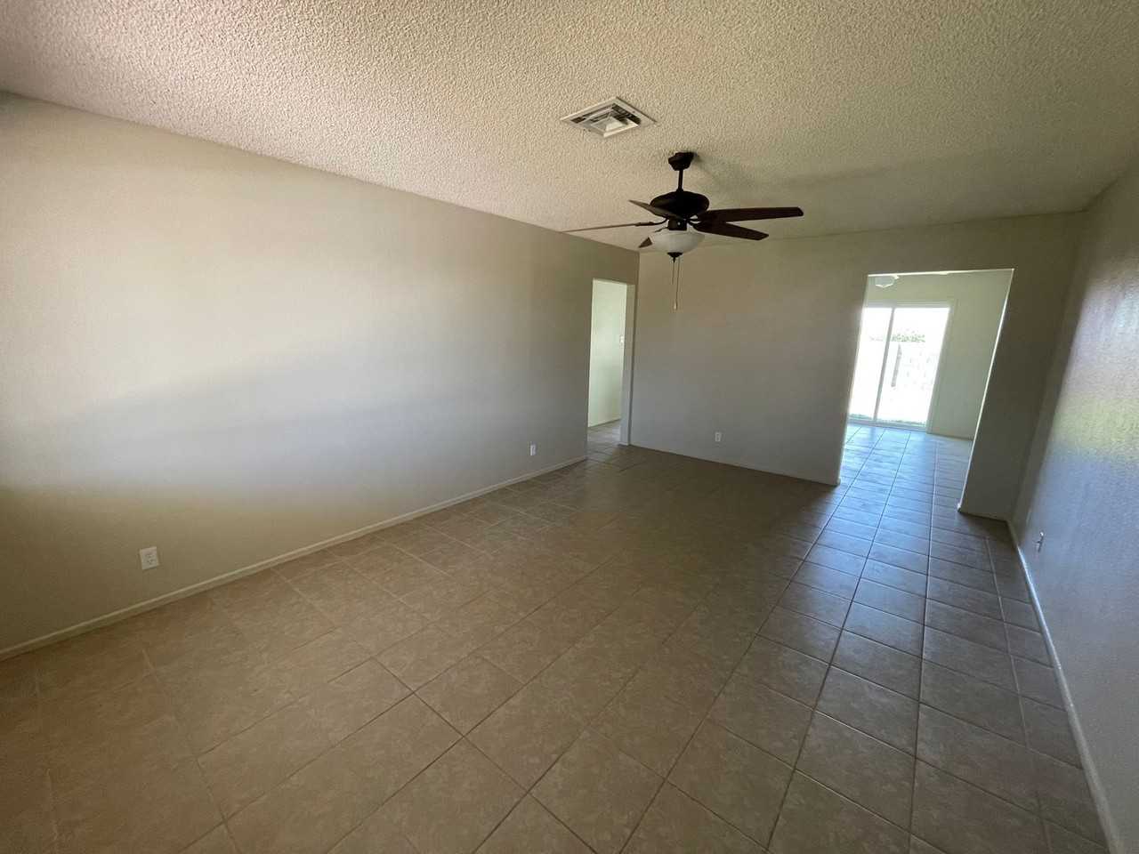 1716 S 46th Dr - Photo 3 of 14