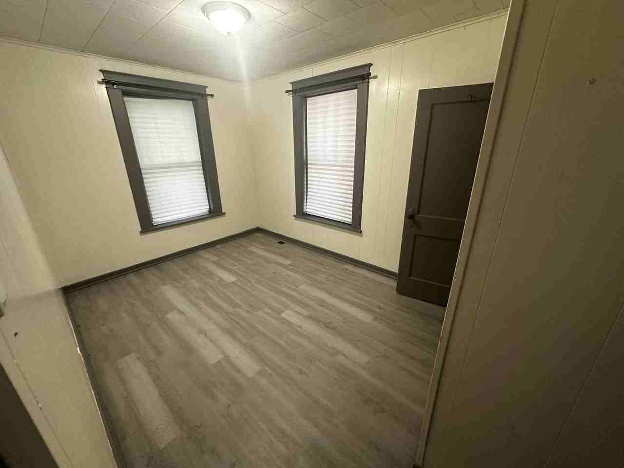 5727 King Hill Ave St. Joseph, MO 64504 - Photo 3 of 8