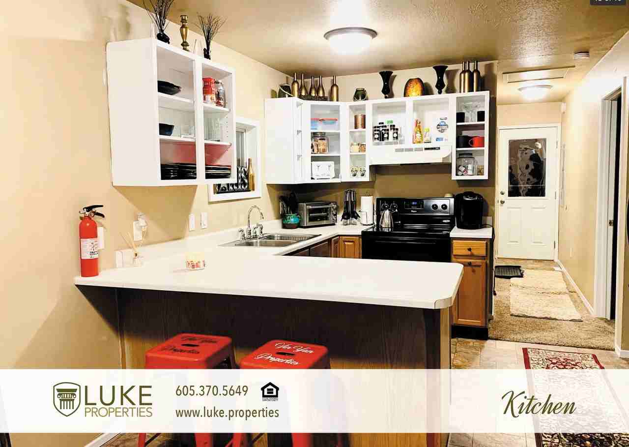 216 N Nesmith Ave - Photo 3 of 12