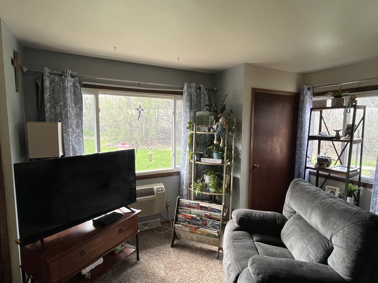 2014 Macarthur Rd #C - Photo 2 of 9