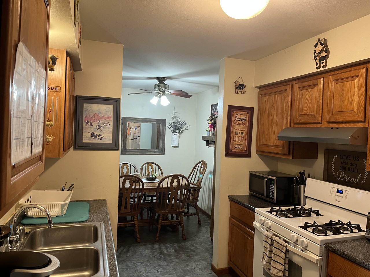 2014 Macarthur Rd #C - Photo 6 of 9