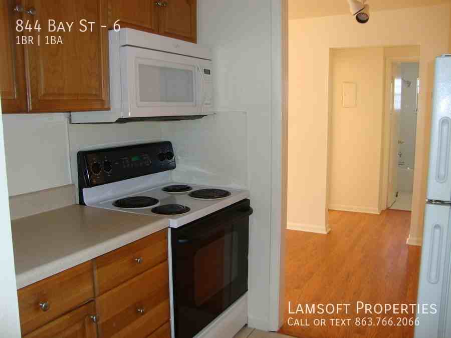 844 Bay St #6 - Photo 5 of 14