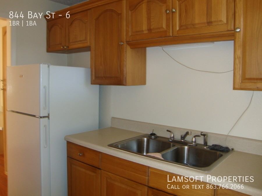 844 Bay St #6 - Photo 6 of 14