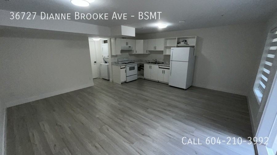 36727 Dianne Brook Ave #BS - Photo 2 of 7