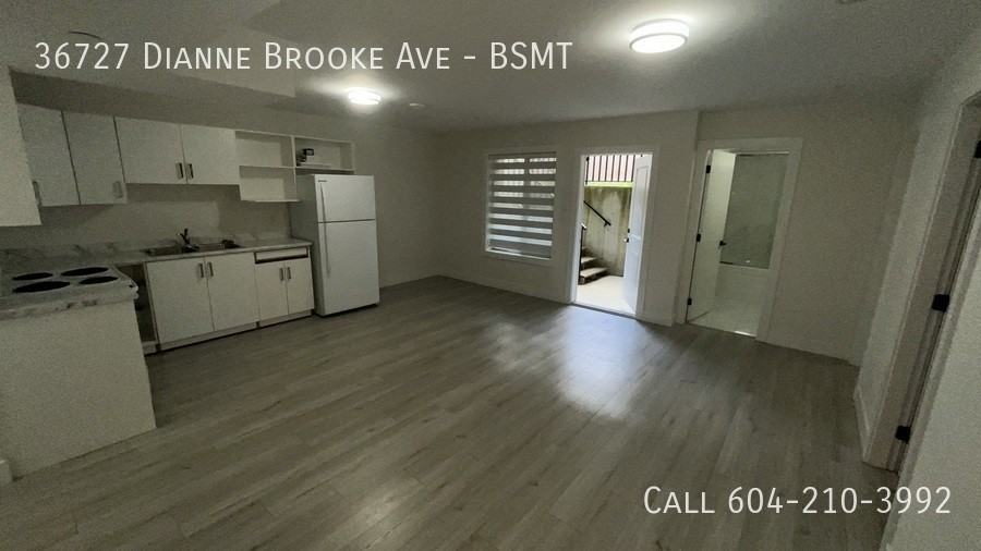 36727 Dianne Brook Ave #BS - Photo 3 of 7