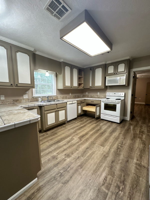 4748 Louisiana Ave - Photo 2 of 7