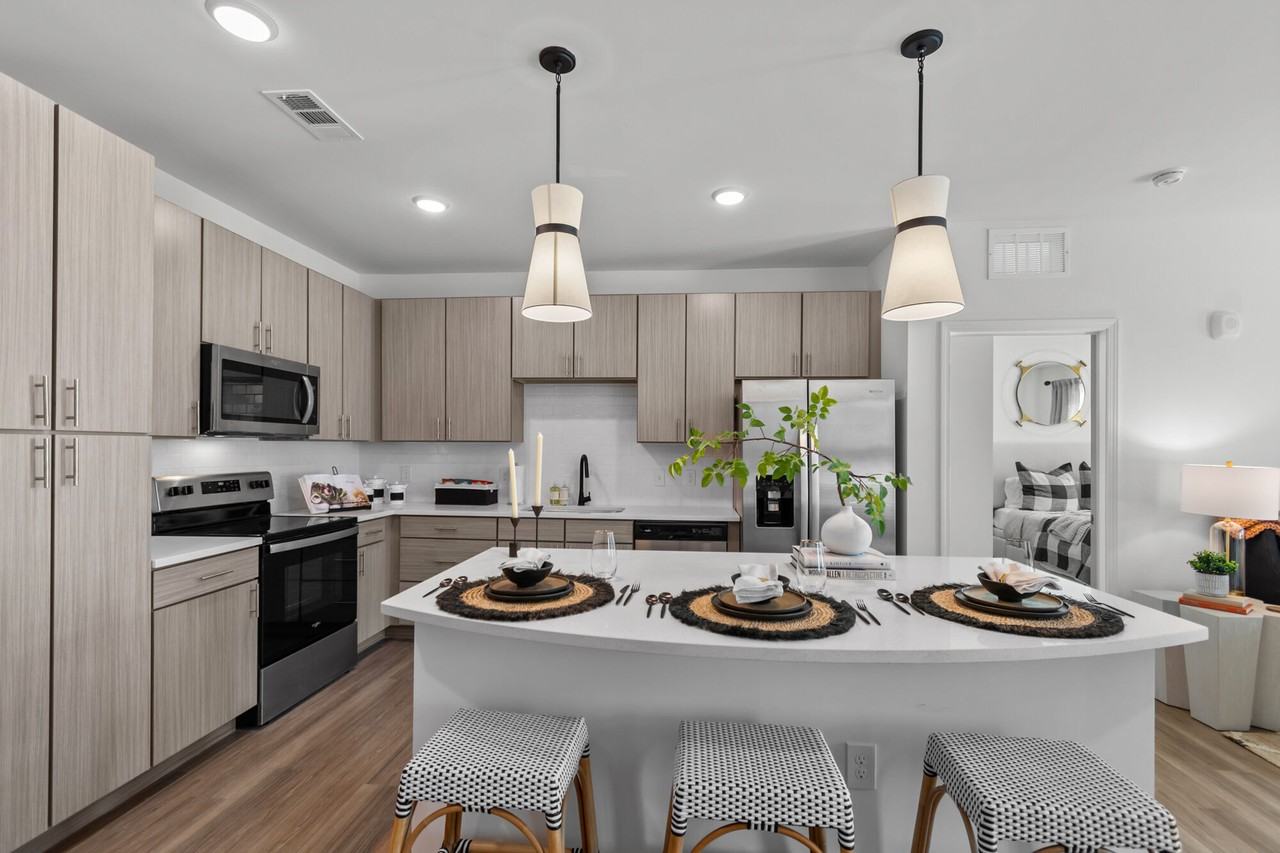 Palmilla Apartments - Photo 3 of 47