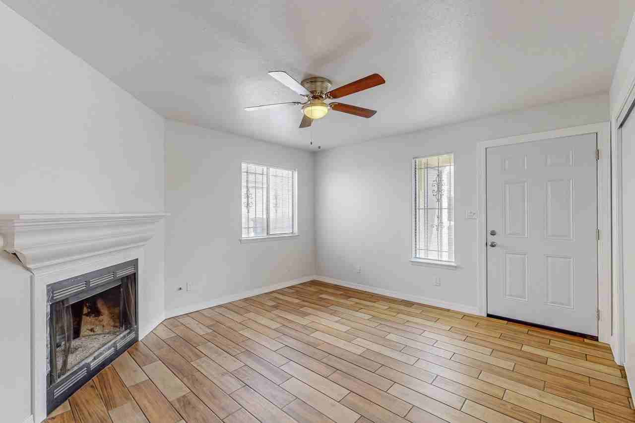 225 Figueroa Street Northeast - Photo 2 of 27