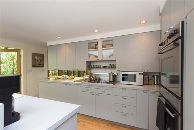 3069 Mathers Avenue - Photo 2 of 18