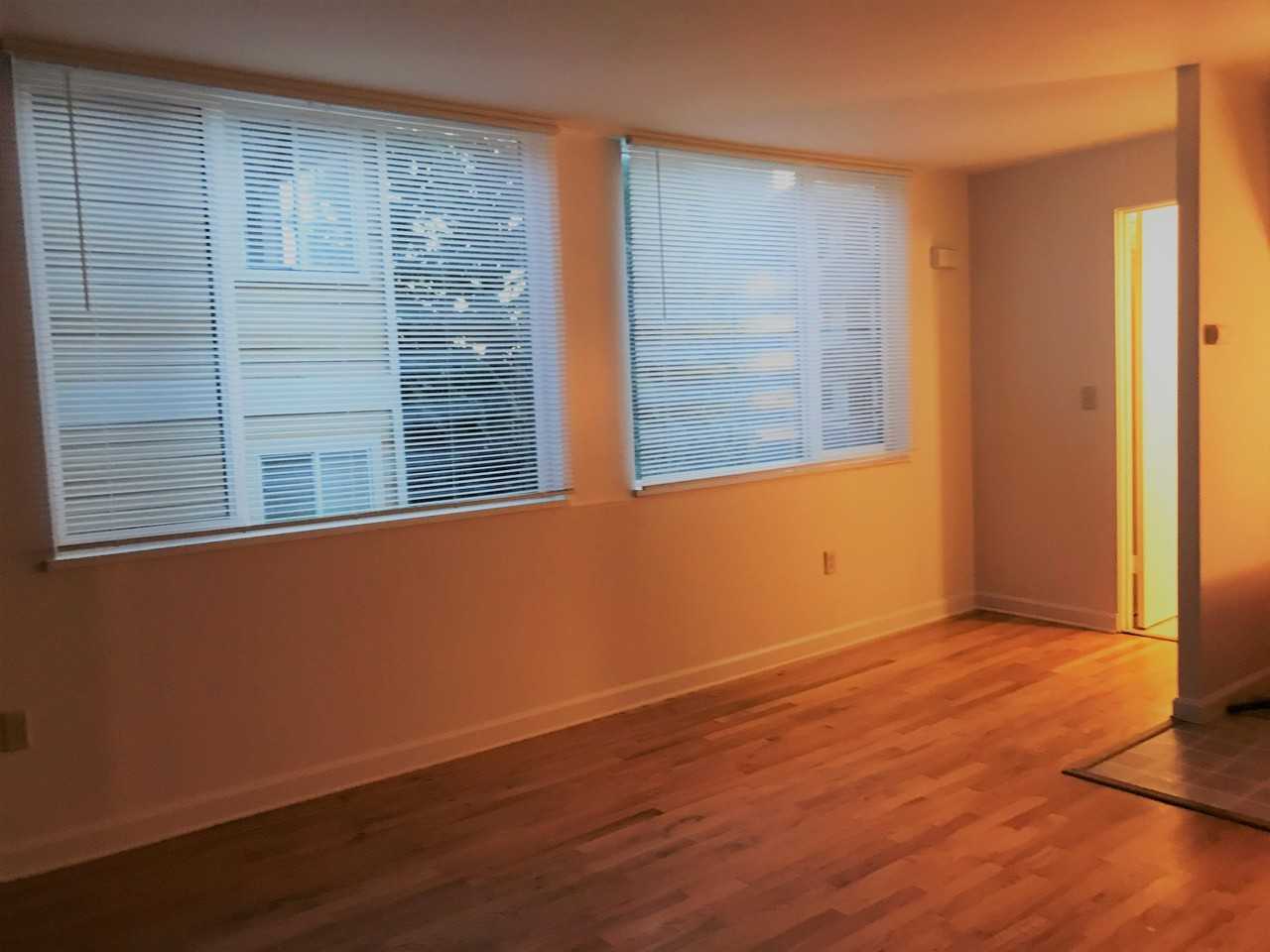 Penelope Ann - Photo 2 of 10