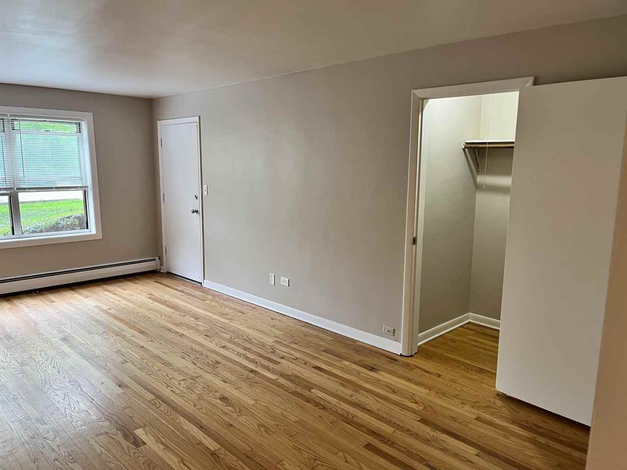 421 Burlington Avenue - Photo 3 of 22