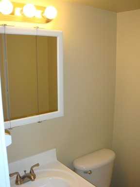 2710 Florida Ave N - Photo 3 of 7