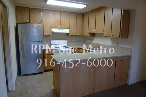 6463 Cougar Dr - Photo 2 of 4