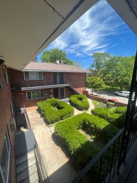 3410 Harrison St - Photo 4 of 13