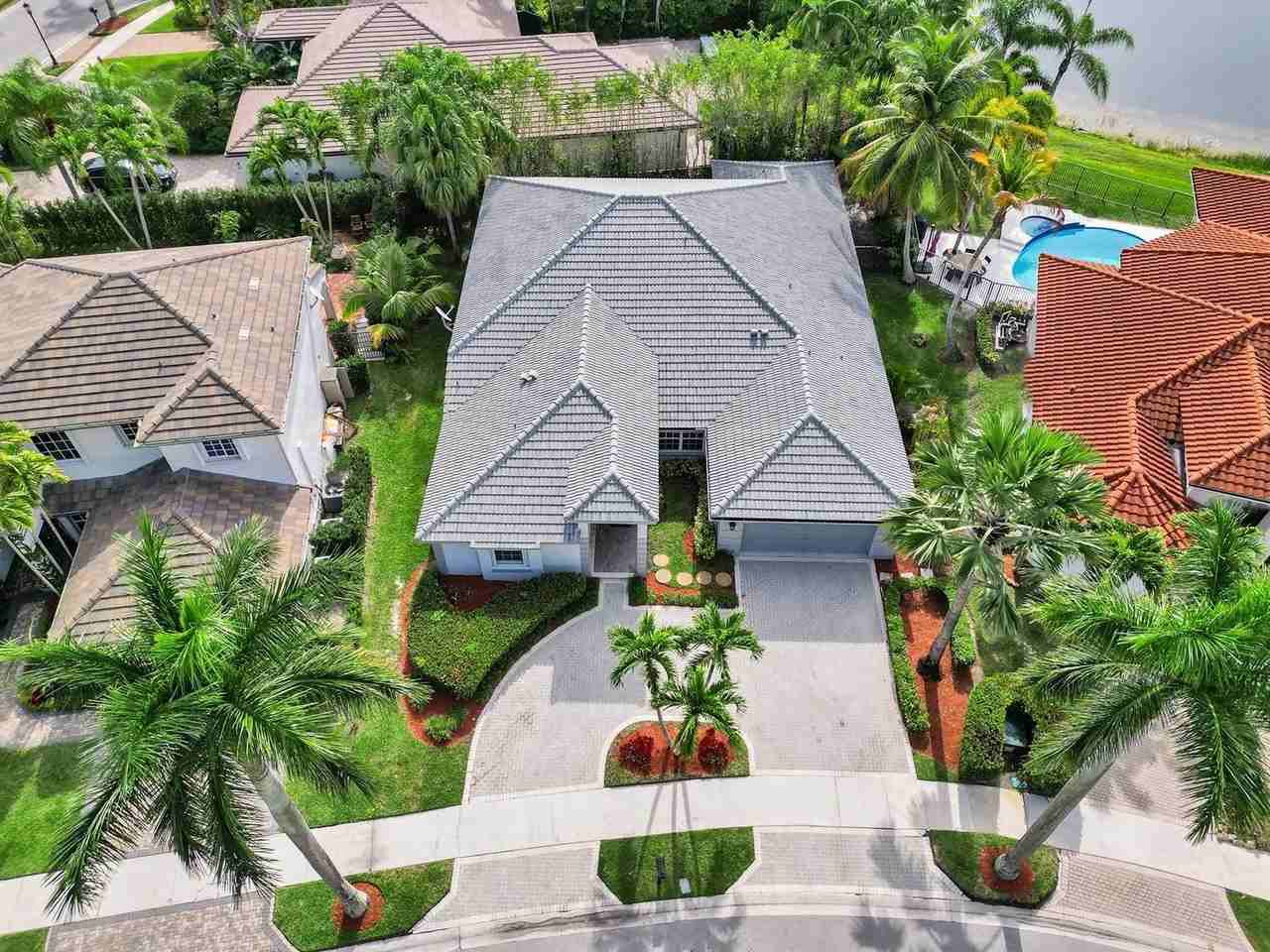 2587 Jardin Ct - Photo 2 of 8