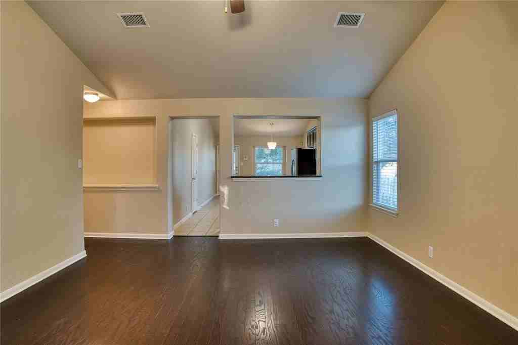 821 Gabriel Mills Dr - Photo 3 of 8