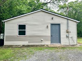 305 1/2 Locust Street - Photo 1 of 1