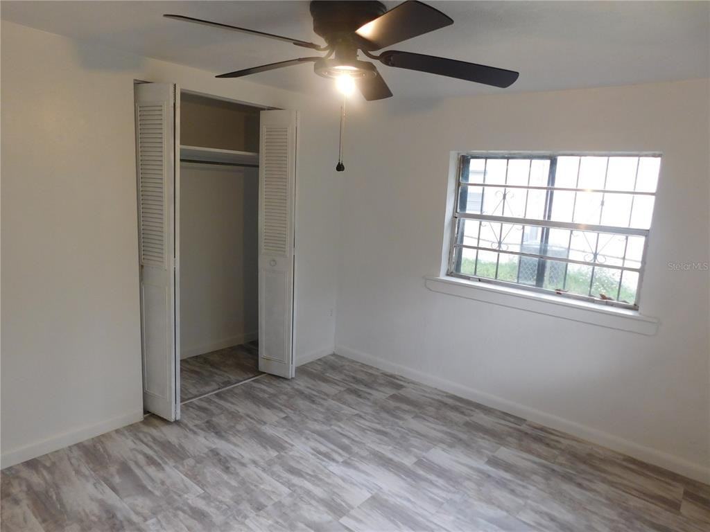 2325 Se 46th Ter - Photo 3 of 12
