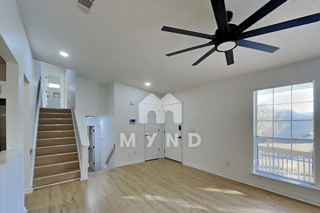 259 Tarragon Way Sw - Photo 3 of 20