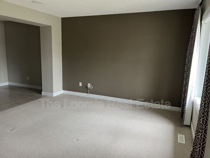 2148 Trumpeter Way Nw - Photo 2 of 10